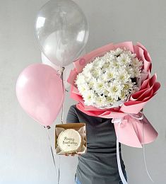 Сет "Розовое счастье" букет хризантем, бенто тортик и шарики