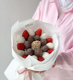 Клубничный букет "BerryBite" из клубники в шоколаде и свежих ягод