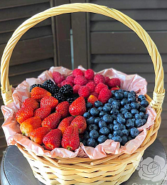 Букеты из фруктов и ягод "Фруктовый Сад"