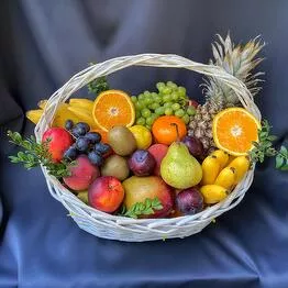 Подарочная корзина №11 с тропическими фруктами